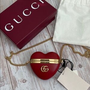 $980 New GUCCI Mini Bag red heart gold GG logo airpod case coin purse LIMITED